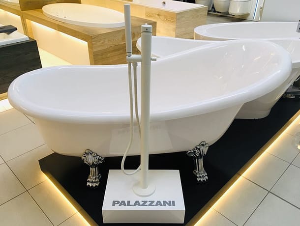 ekspozytor na baterie łazienkowe