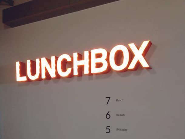 litery przestrzenne 3D z pleksi podświetlane